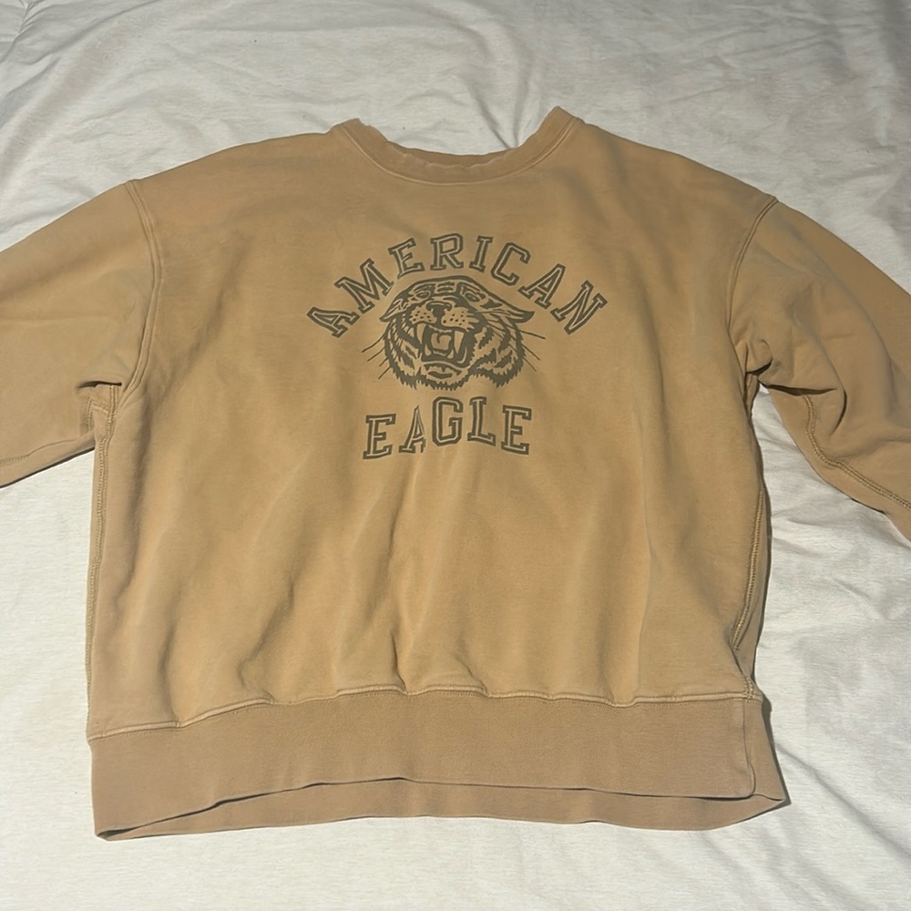 american eagle crew neck worn once